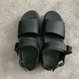 Dr. Martens Voss size women’s 7